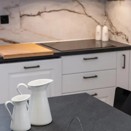 Apartment Sweet View