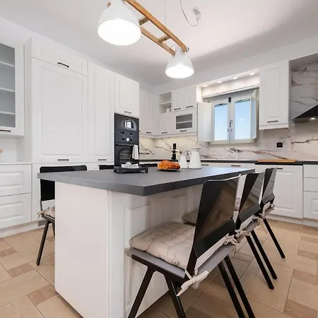 Sweet View Apartment